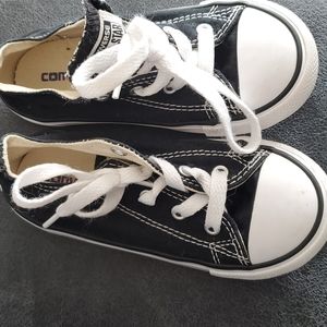 Black Chuck Taylor All star Converse size 9 children
